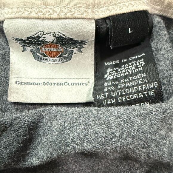 Harley-Davidson Women's Black and Gray Top With Embroidered Letters - Picture 6 of 6